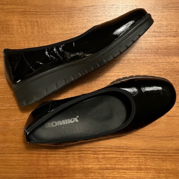 Excellent condition Romika comfort slight wedge flats - Picture 1 of 10
